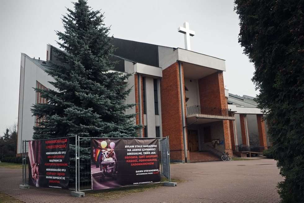  Wystawa pod kościołem Miłosierdzia Bożego w Lublinie (zdjęcie 3) - Autor: Wojciech Nieśpiałowski