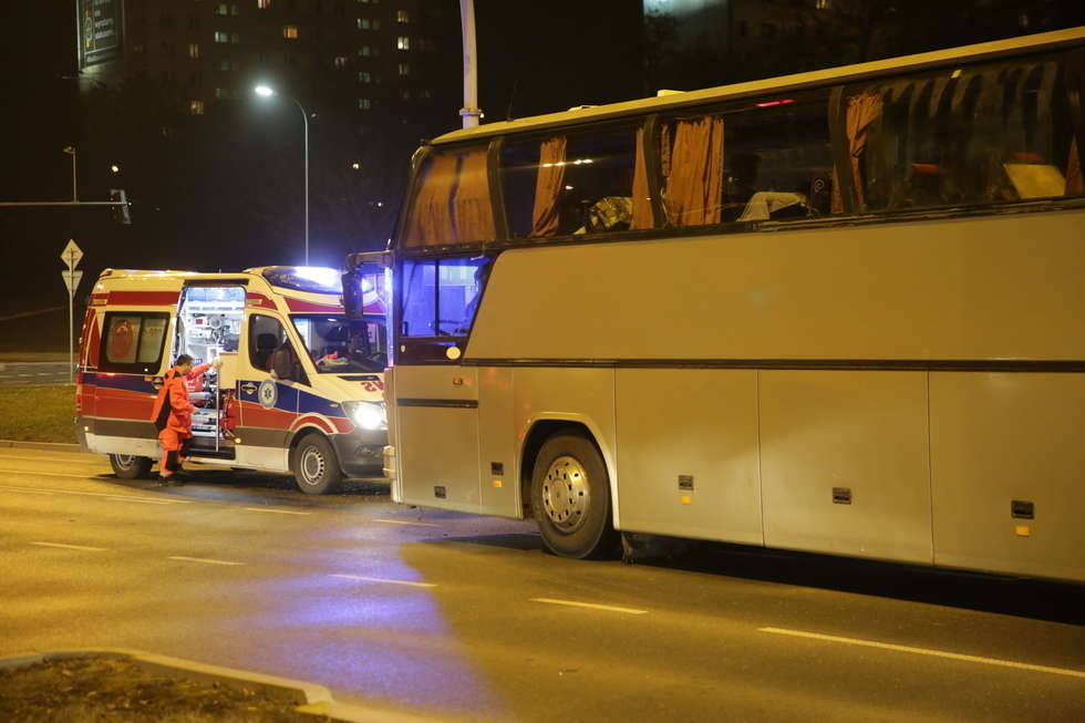  Zderzenie autobusu i audi na al. Solidarności (zdjęcie 9) - Autor: Paweł Buczkowski