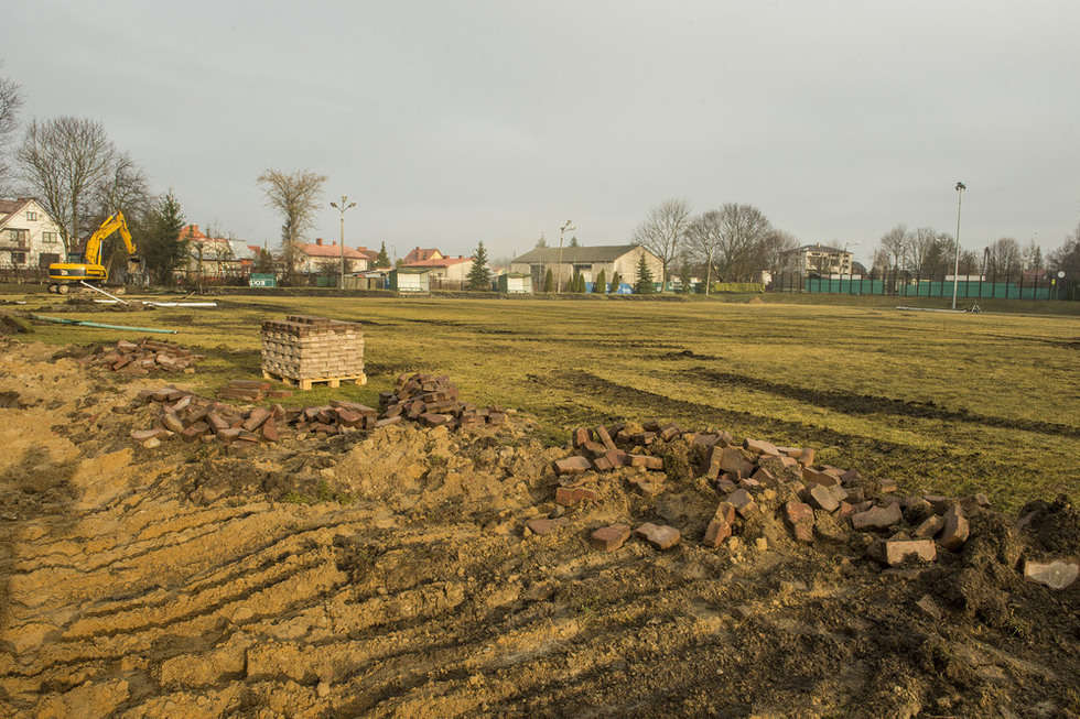  Ruszyła budowa boiska w Białej Podlaskiej (zdjęcie 3) - Autor: UM Biała Podlaska