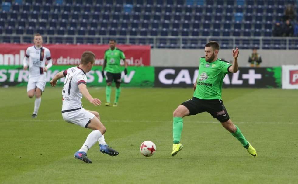  Górnik Łęczna - Pogoń Szczecin 2:2 (zdjęcie 17) - Autor: Wojciech Nieśpiałowski