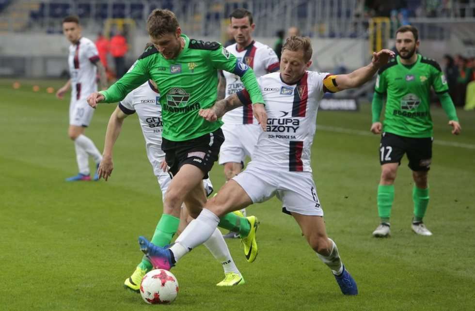  Górnik Łęczna - Pogoń Szczecin 2:2 (zdjęcie 22) - Autor: Wojciech Nieśpiałowski