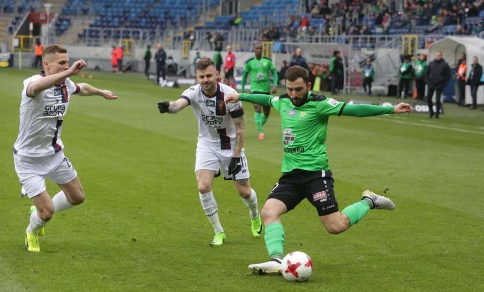 Górnik Łęczna - Pogoń Szczecin 2:2 (zdjęcie 11) - Autor: Wojciech Nieśpiałowski
