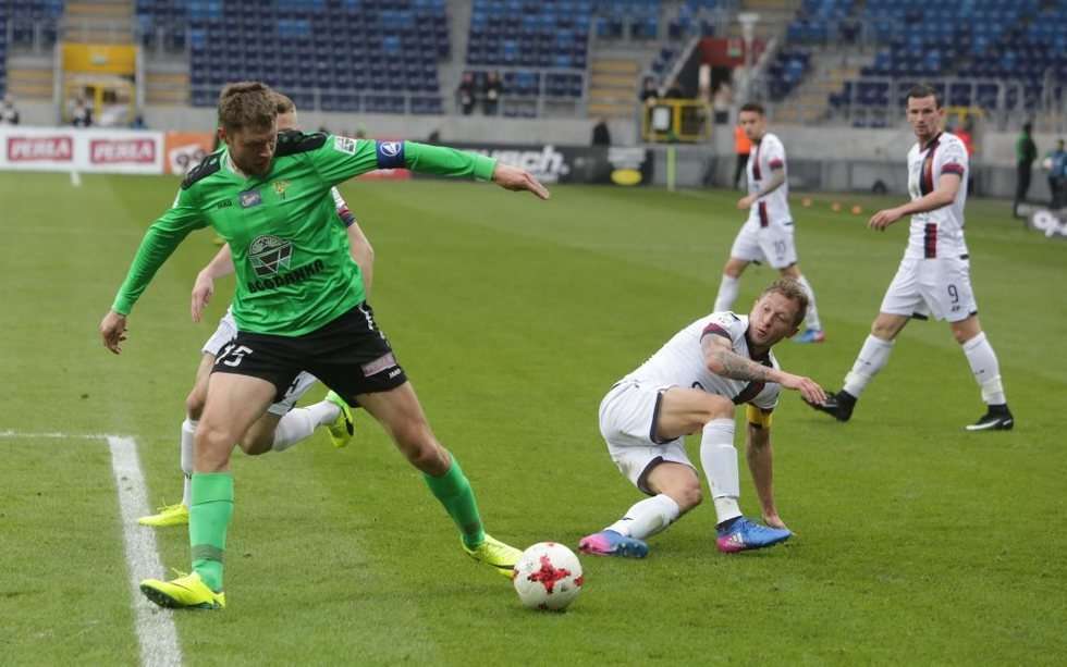  Górnik Łęczna - Pogoń Szczecin 2:2 (zdjęcie 18) - Autor: Wojciech Nieśpiałowski