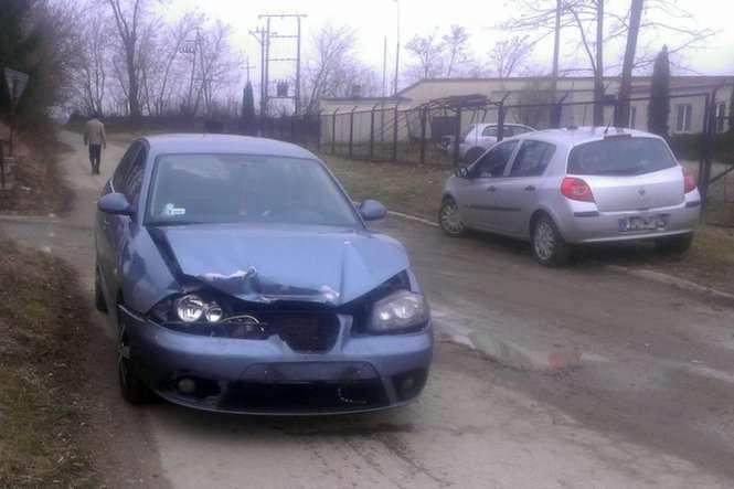 Zderzenie samochodów w Markuszowie - Autor: OSP Markuszów