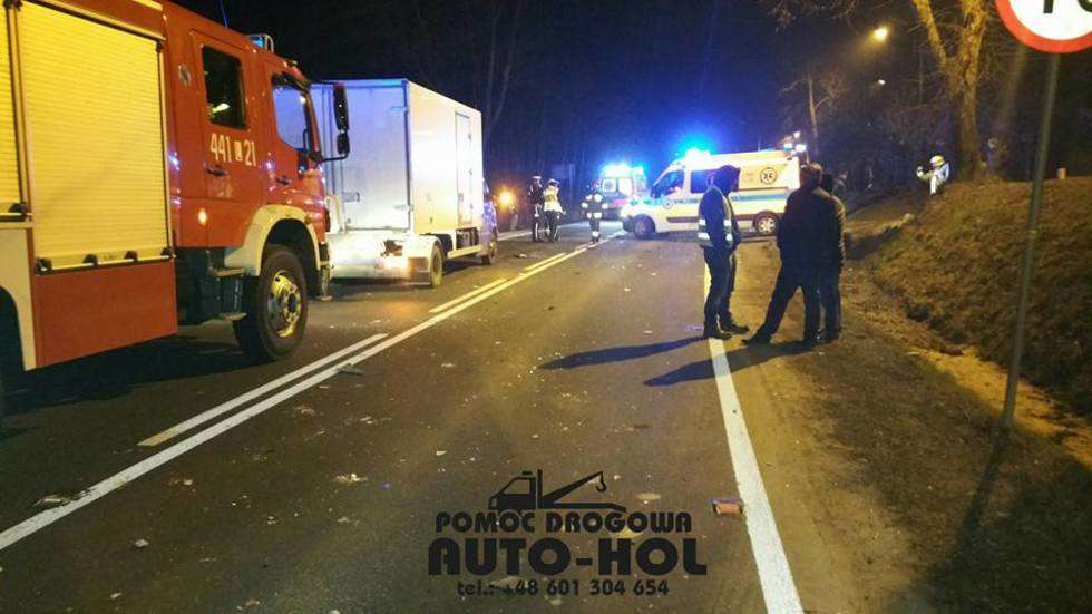  Liśnik Duży. Zderzenie ciężarówki z samochodem osobowym (zdjęcie 2) - Autor: Pomoc Drogowa Auto-Hol