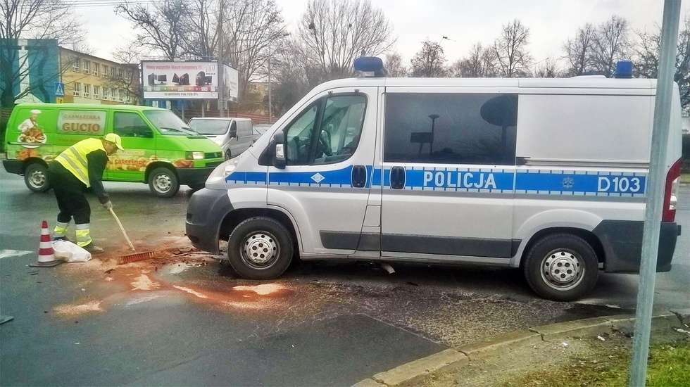  Kolizja na ul. Zana. Volkswagen zderzył się z hyundaiem (zdjęcie 1) - Autor: Grzegorz Rekiel