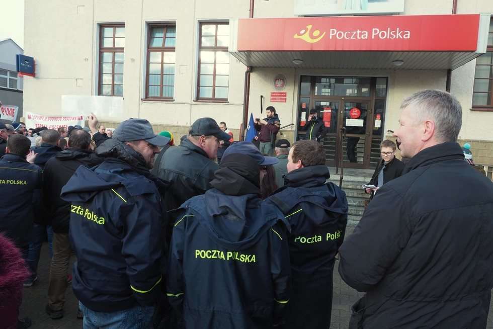  Protest pracowników Poczty Polskiej w Lublinie (zdjęcie 4) - Autor: Maciej Kaczanowski
