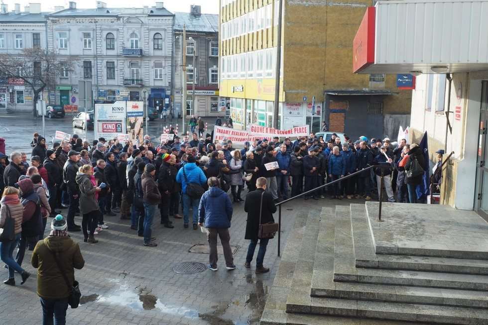  Protest pracowników Poczty Polskiej w Lublinie (zdjęcie 3) - Autor: Maciej Kaczanowski