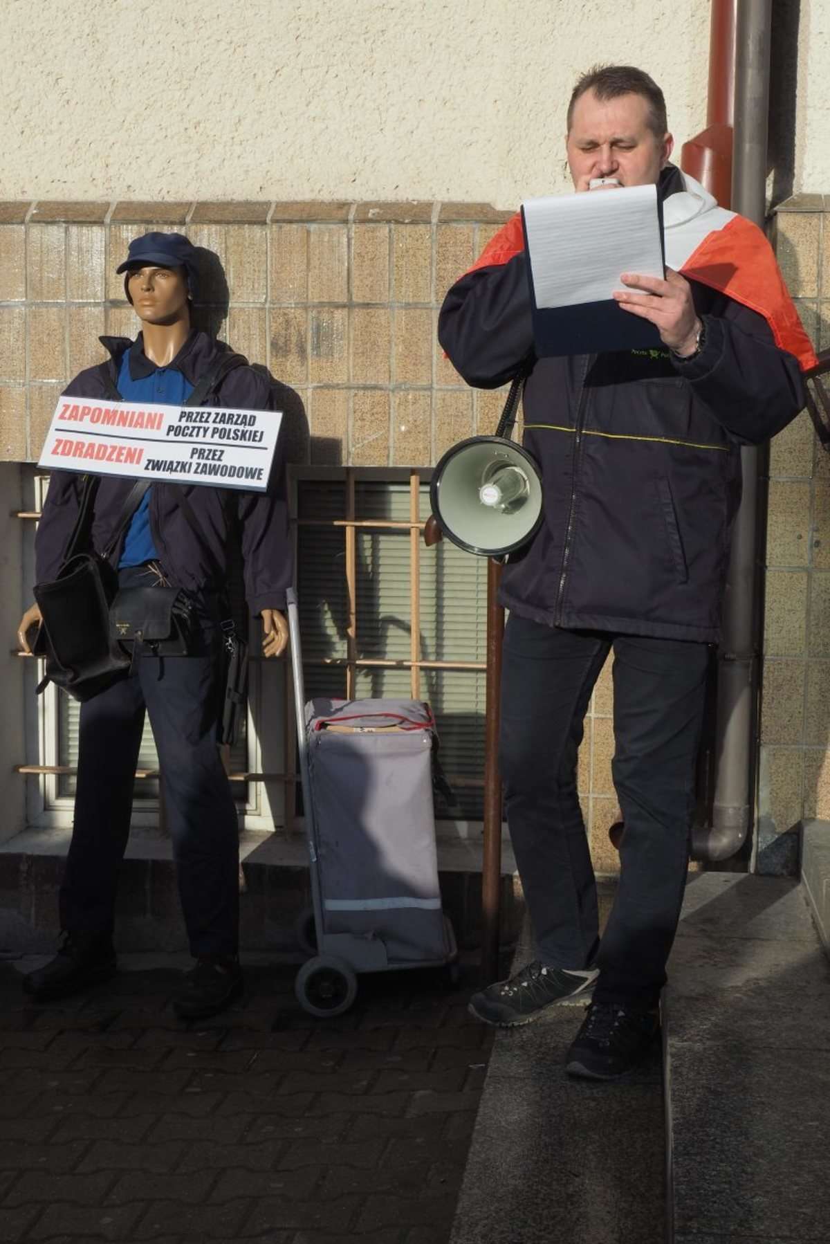 Protest pracowników Poczty Polskiej w Lublinie