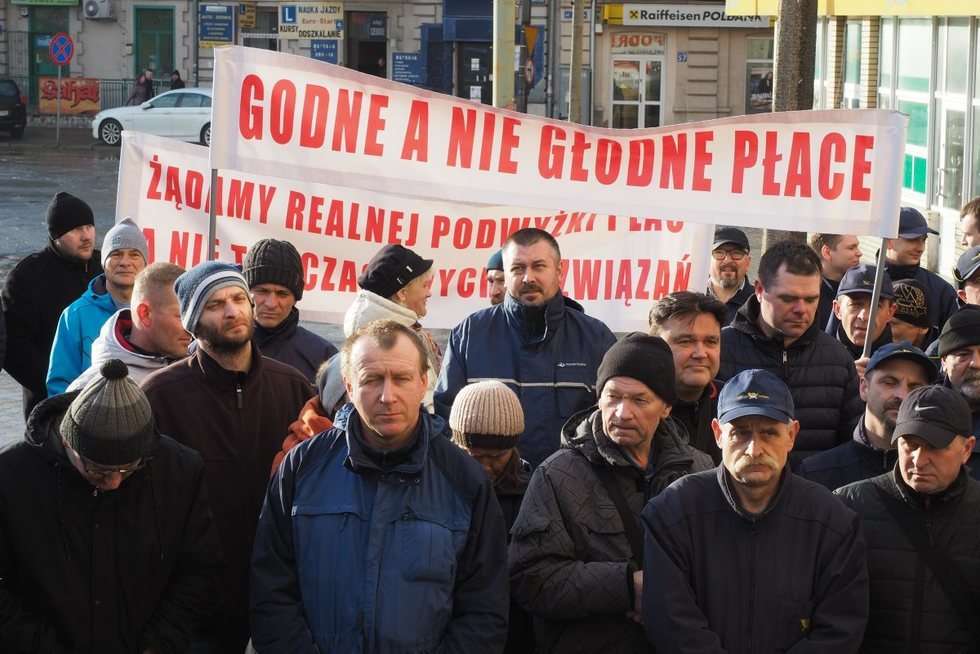  Protest pracowników Poczty Polskiej w Lublinie (zdjęcie 9) - Autor: Maciej Kaczanowski