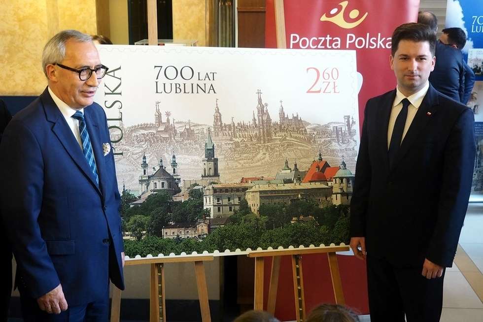  Znaczek Poczty Polskiej na 700-lecie Lublina  - Autor: Wojciech Nieśpiałowski