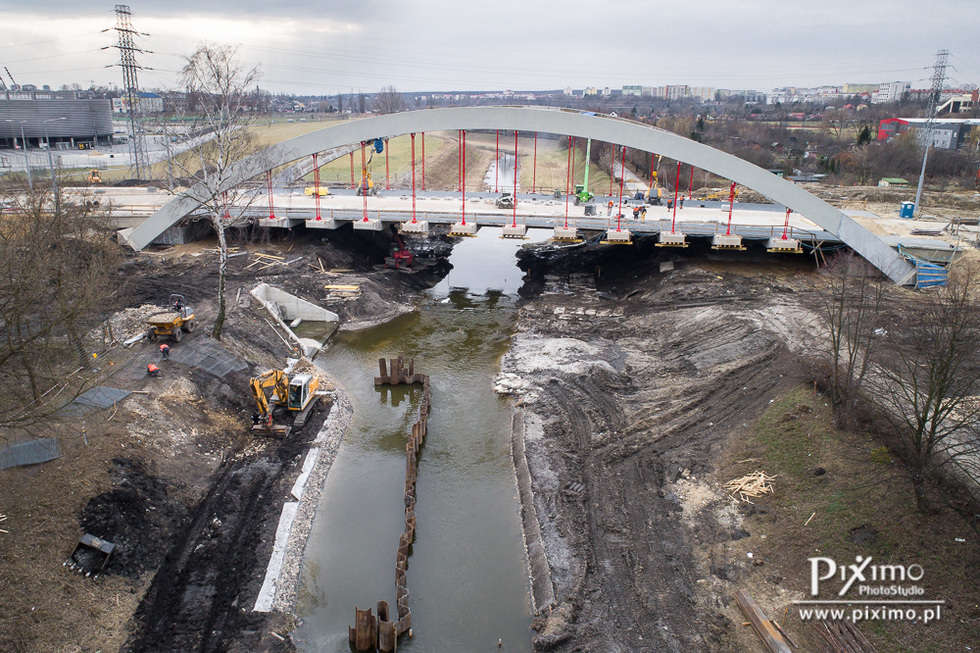  Budowa nowego mostu na Bystrzycy (zdjęcie 8) - Autor: Marcin Tarkowski / piximo.pl