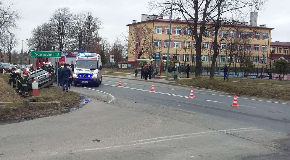  Wypadek w Mętowie (zdjęcie 6) - Autor: KK
