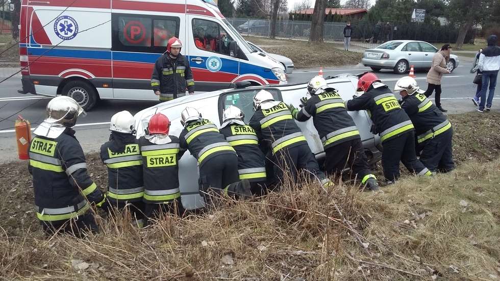  Wypadek w Mętowie (zdjęcie 1) - Autor: KK
