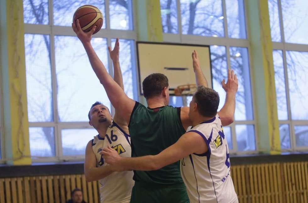  Koszykówka - rozgrywki amatorów (zdjęcie 15) - Autor: Wojciech Nieśpiałowski