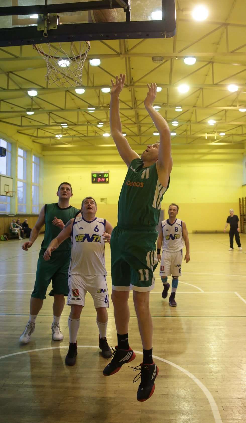  Koszykówka - rozgrywki amatorów (zdjęcie 28) - Autor: Wojciech Nieśpiałowski