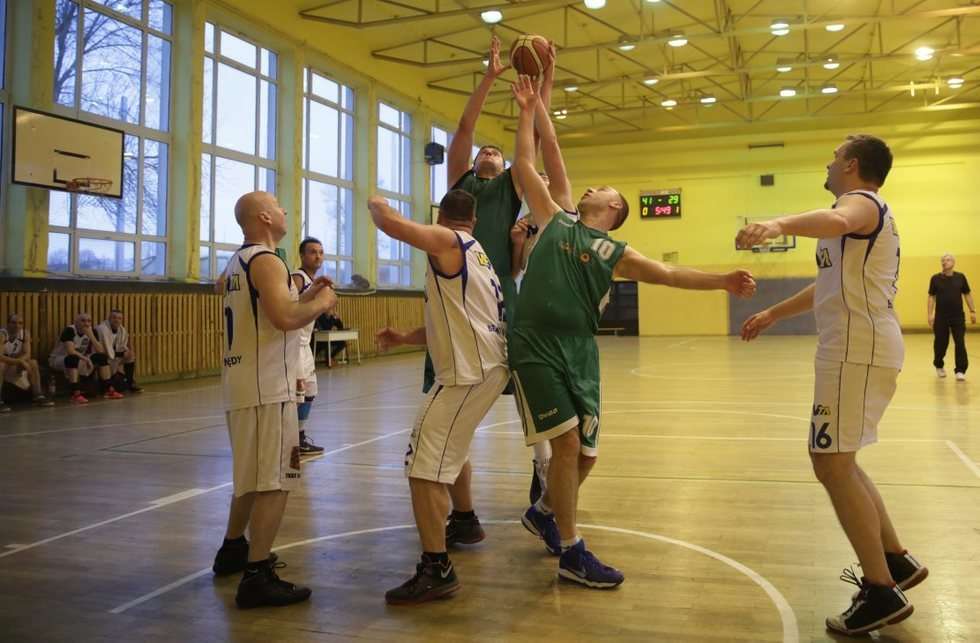  Koszykówka - rozgrywki amatorów (zdjęcie 23) - Autor: Wojciech Nieśpiałowski