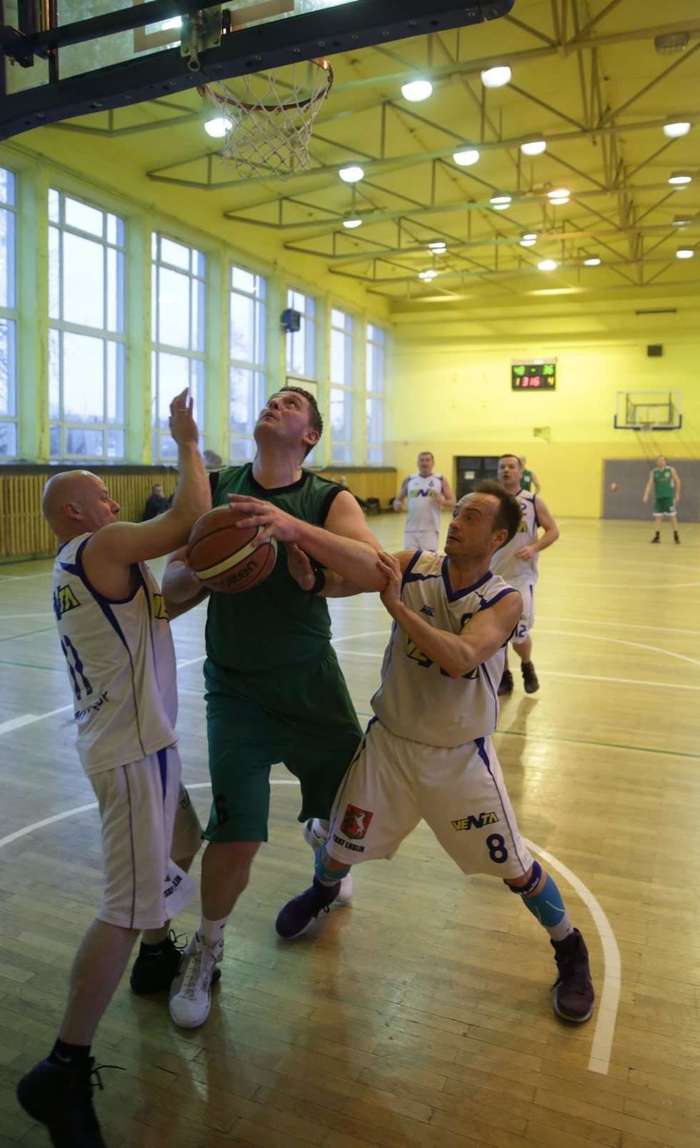  Koszykówka - rozgrywki amatorów (zdjęcie 24) - Autor: Wojciech Nieśpiałowski