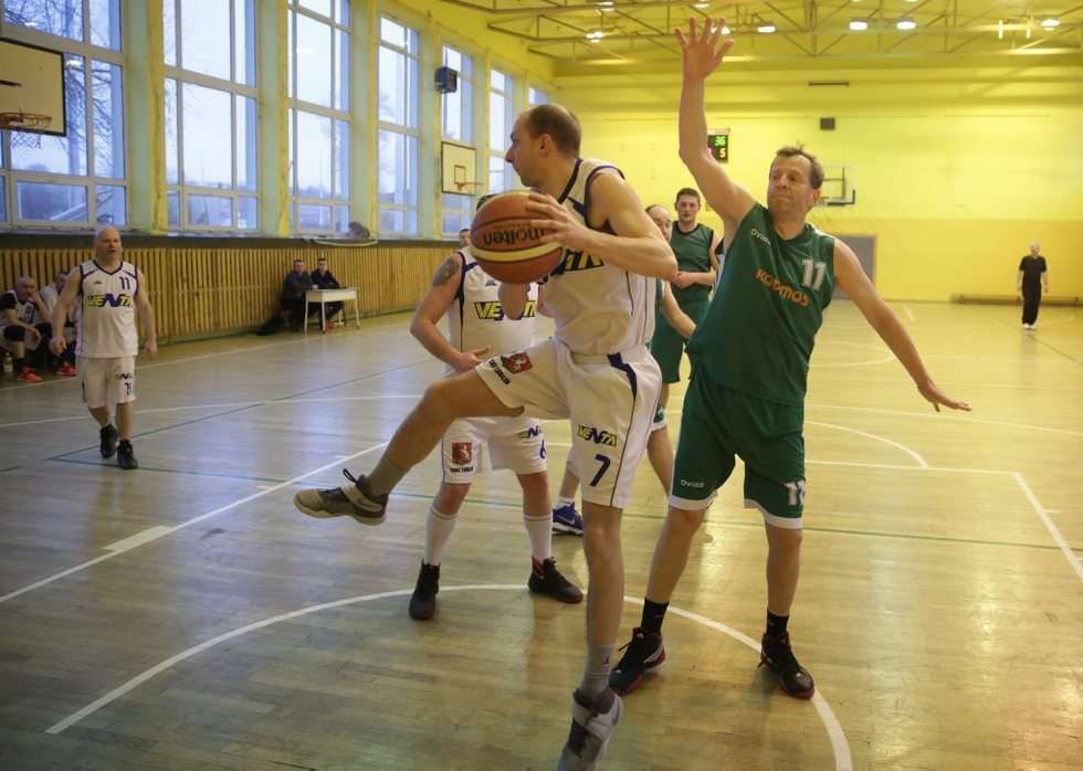  Koszykówka - rozgrywki amatorów (zdjęcie 1) - Autor: Wojciech Nieśpiałowski