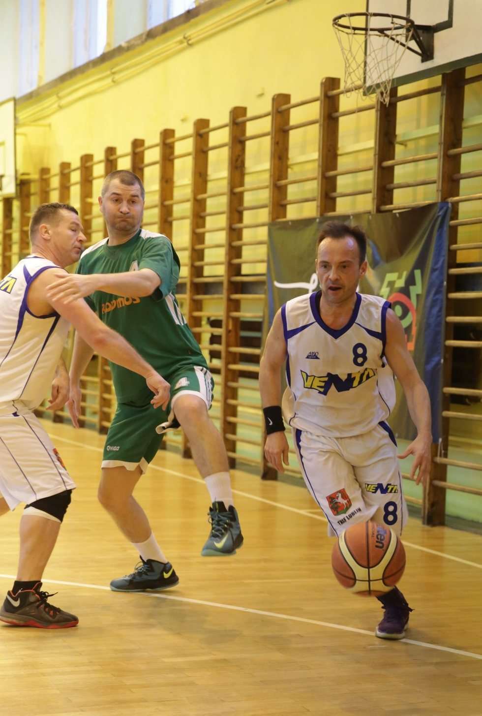  Koszykówka - rozgrywki amatorów (zdjęcie 3) - Autor: Wojciech Nieśpiałowski