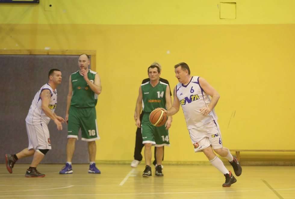  Koszykówka - rozgrywki amatorów (zdjęcie 14) - Autor: Wojciech Nieśpiałowski
