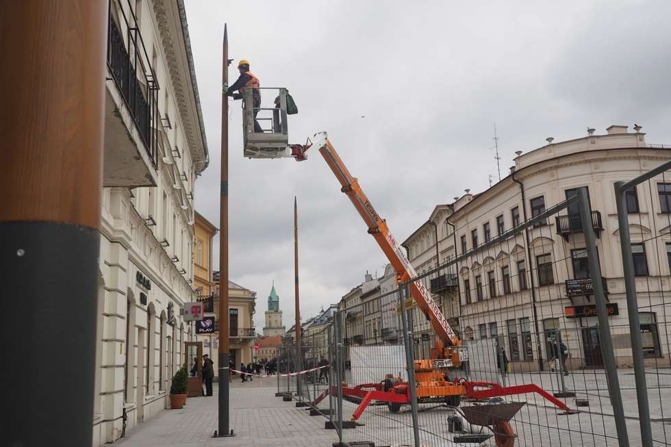  Lublin: Latarnie z drewna. Nowy zakup miasta (zdjęcie 3) - Autor: Wojciech Nieśpiałowski
