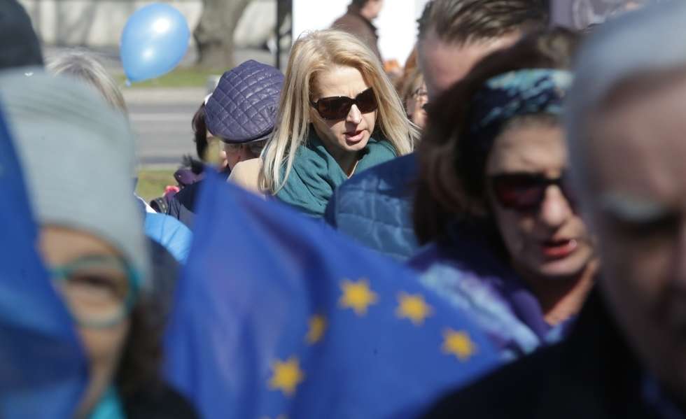  Manifestacja poparcia dla UE (zdjęcie 6) - Autor: Wojciech Nieśpiałowski