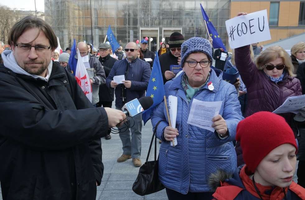  Manifestacja poparcia dla UE (zdjęcie 13) - Autor: Wojciech Nieśpiałowski