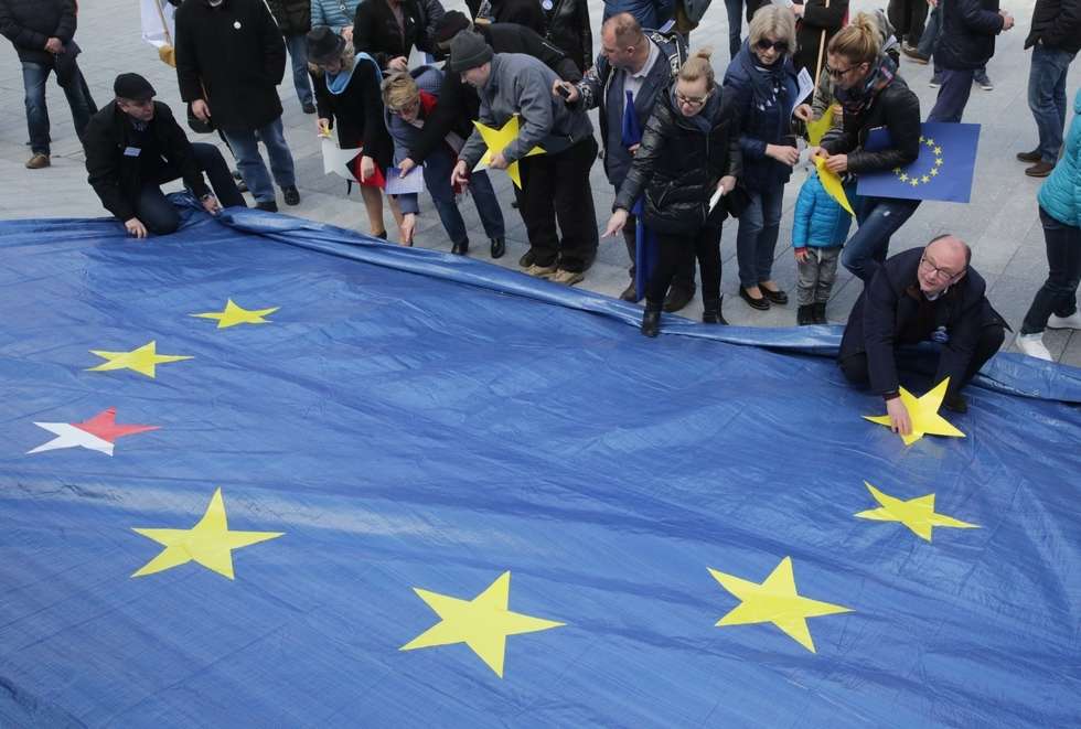  Manifestacja poparcia dla UE (zdjęcie 23) - Autor: Wojciech Nieśpiałowski