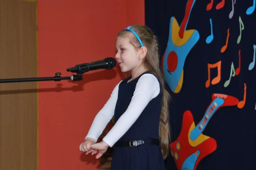  Konkurs piosenki angielskiej w przedszkolu w Turce (zdjęcie 48) - Autor: DW