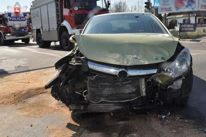 Wypadek w Białej Podlaskiej: Wjechał na czerwonym świetle - Autor: Policja