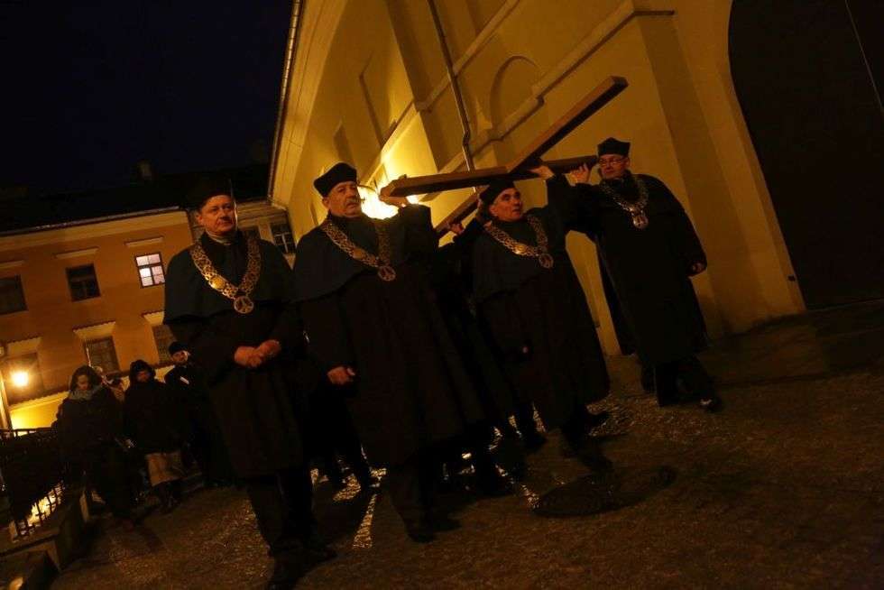  Droga Krzyżowa na Starym Mieście w Lublinie (zdjęcie 46) - Autor: Paweł Buczkowski