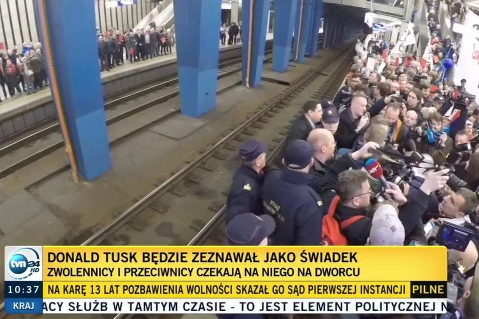  Donald Tusk w Warszawie (zdjęcie 2) - Autor: Tvn24