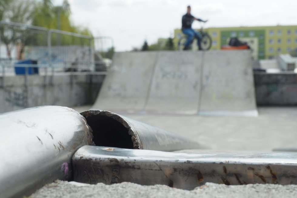  Zdewastowany skatepark na lubelskich Błoniach (zdjęcie 19) - Autor: Maciej Kaczanowski