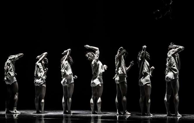 Silne, zawzięte tańczenie - Autor: Eyal Hirsch/materiały prasowe
