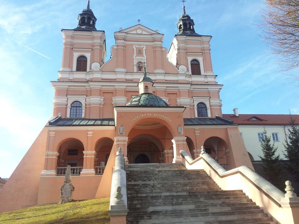  <p><strong>Zdjęcie 9</strong></p>
<p>Bazylika św. Antoniego w Radecznicy. Samo to miejsce jest cudem.</p>