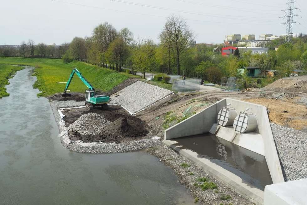  Testy obciążeniowe nowego mostu na Bystrzycy (zdjęcie 32) - Autor: Maciej Kaczanowski