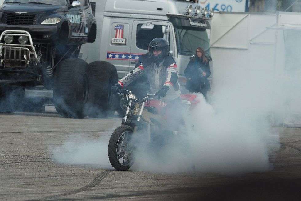  Motor Show na ul. Turystycznej: Monster Truck w akcji (zdjęcie 52) - Autor: Maciej Kaczanowski