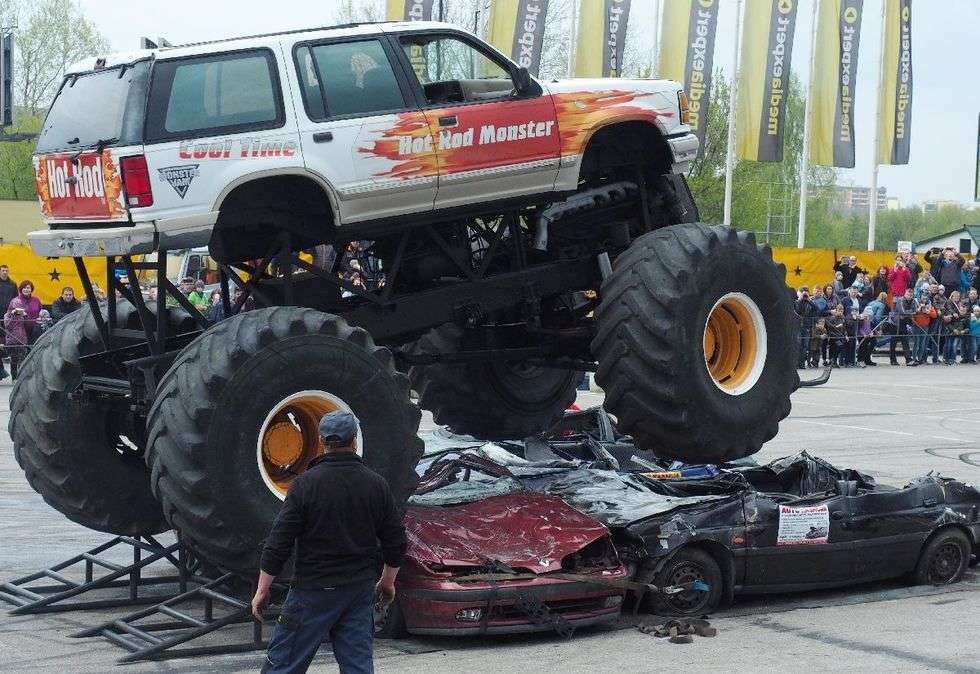  Motor Show na ul. Turystycznej: Monster Truck w akcji (zdjęcie 25) - Autor: Maciej Kaczanowski