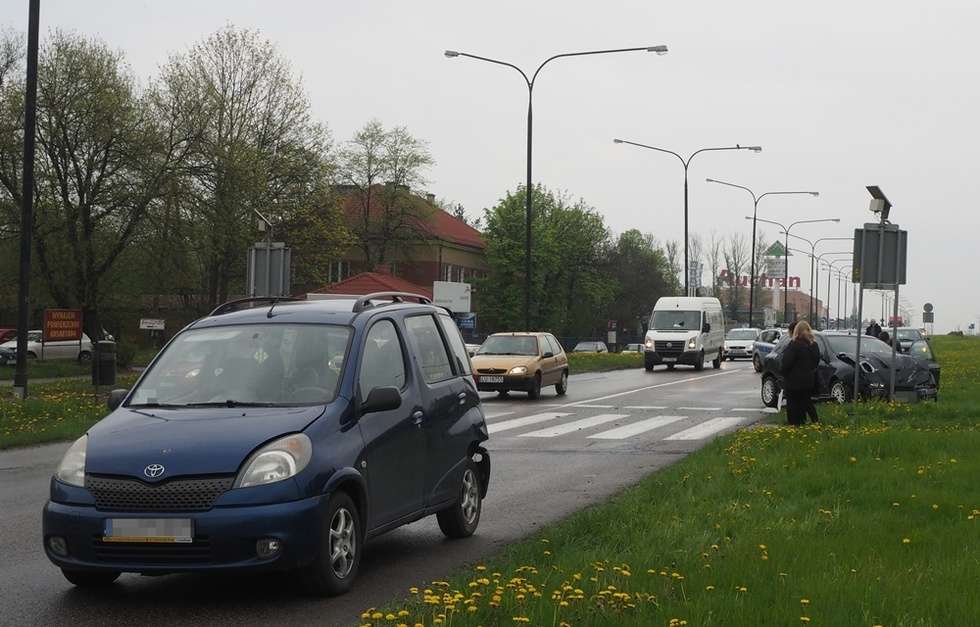  Wypadek na al. Witosa w Lublinie (zdjęcie 6) - Autor: Wojciech Nieśpiałowski