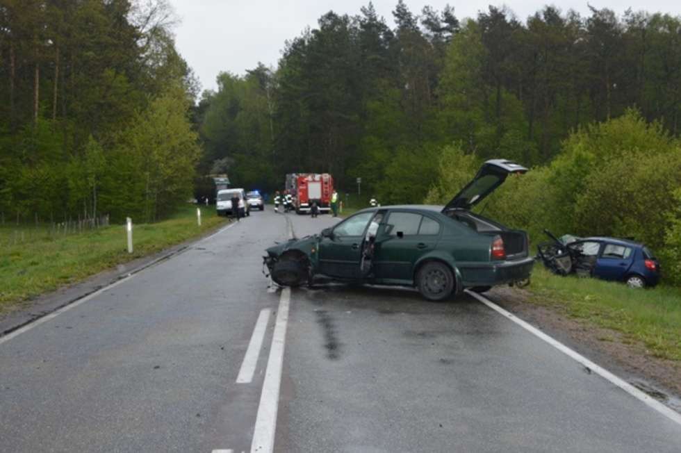  Wólka Plebańska: Zderzenie samochodów (zdjęcie 5) - Autor: KPP Biała Podlaska