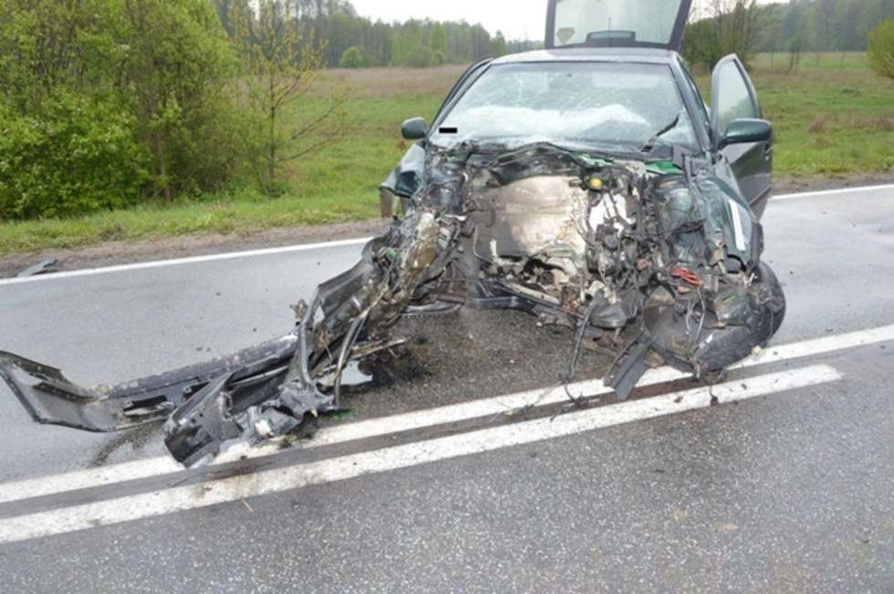  Wólka Plebańska: Zderzenie samochodów (zdjęcie 3) - Autor: KPP Biała Podlaska