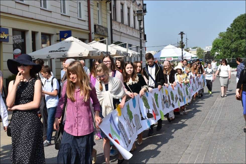  Parada czytelnicza w Lublinie (zdjęcie 13) - Autor: MBP Lublin