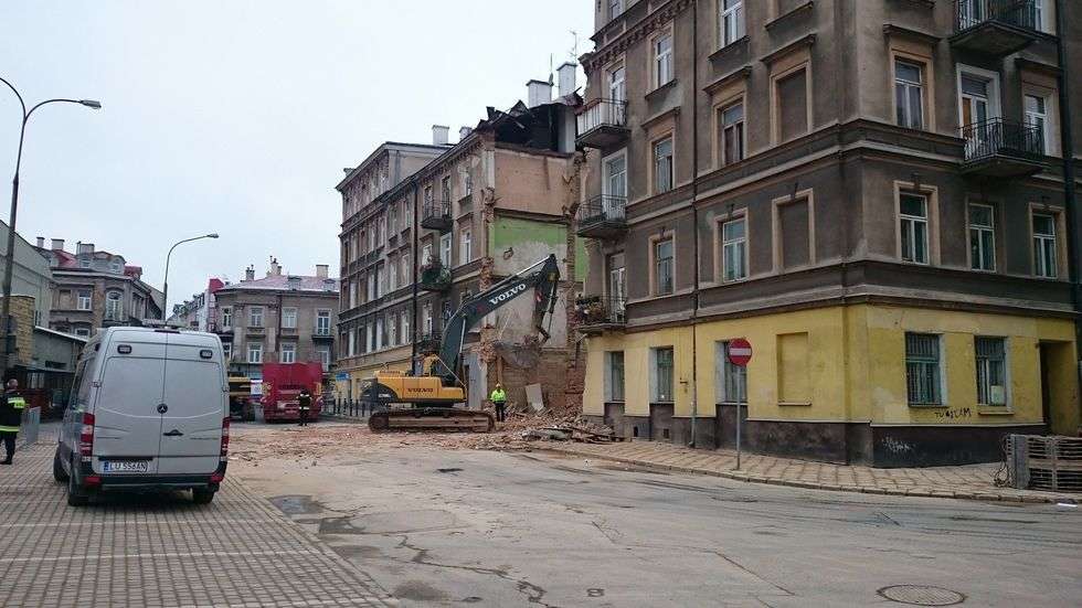   Lubartowska: Rozbiórka kamienicy po katastrofie budowlanej  (zdjęcie 2) - Autor: Łukasz Minkiewicz