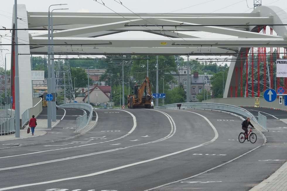  Jutro otwarcie mostu na Bystrzycy i wyremontowanej ul. Muzycznej (zdjęcie 8) - Autor: Maciej Kaczanowski