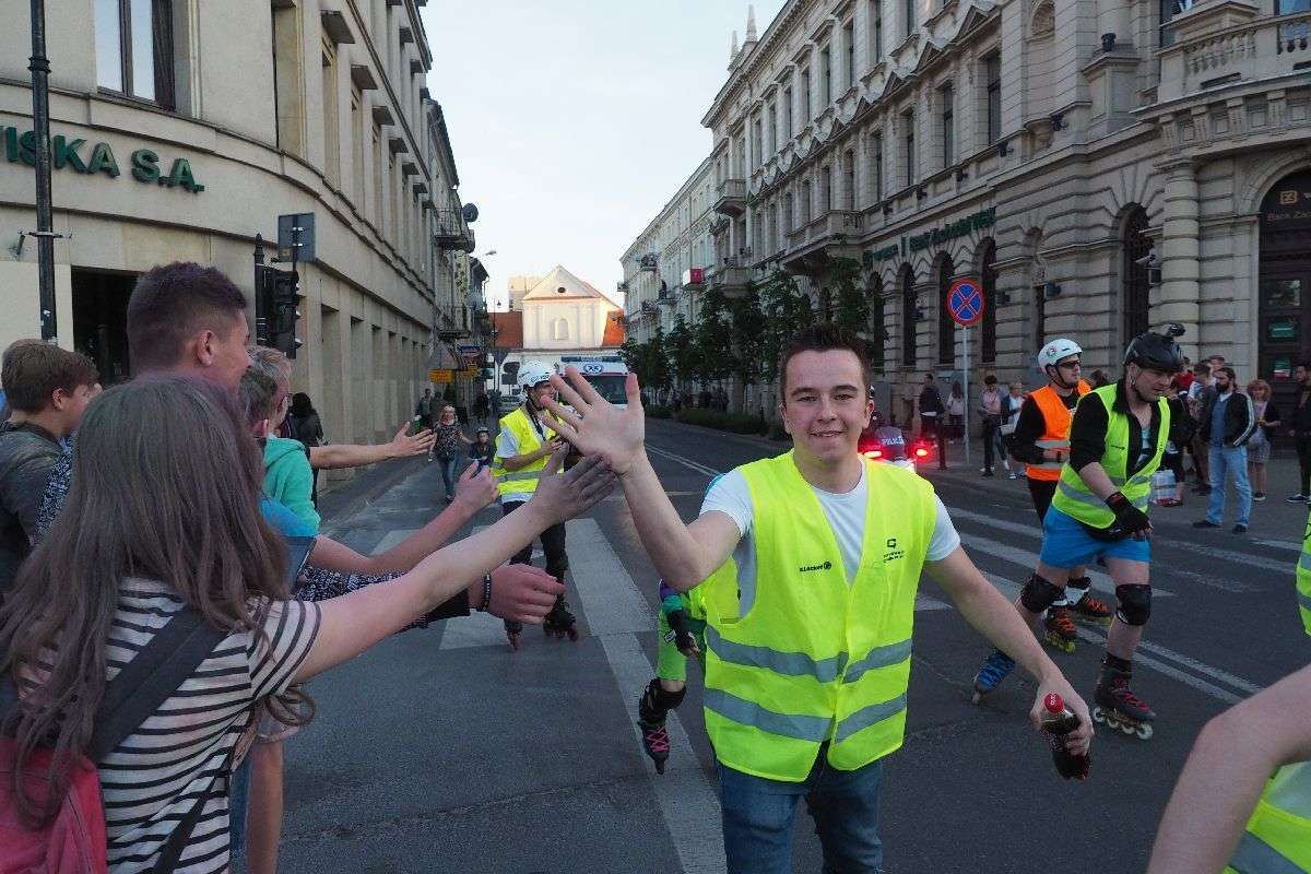 Wieczorny przejazd rolkarzy ulicami Lublina