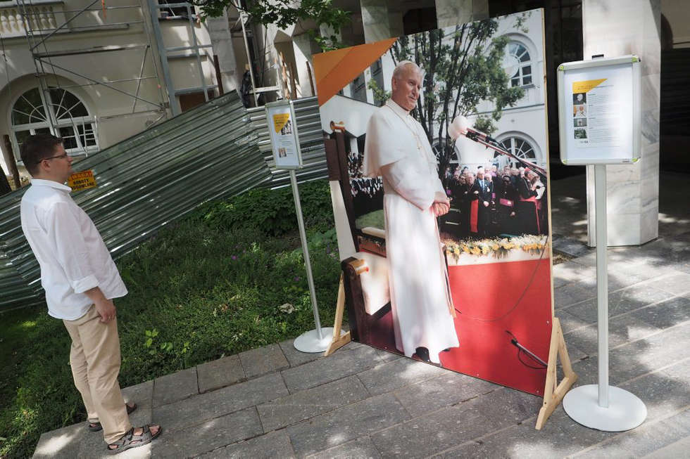  Wystawa papieska na KUL (zdjęcie 5) - Autor: Wojciech Nieśpiałowski