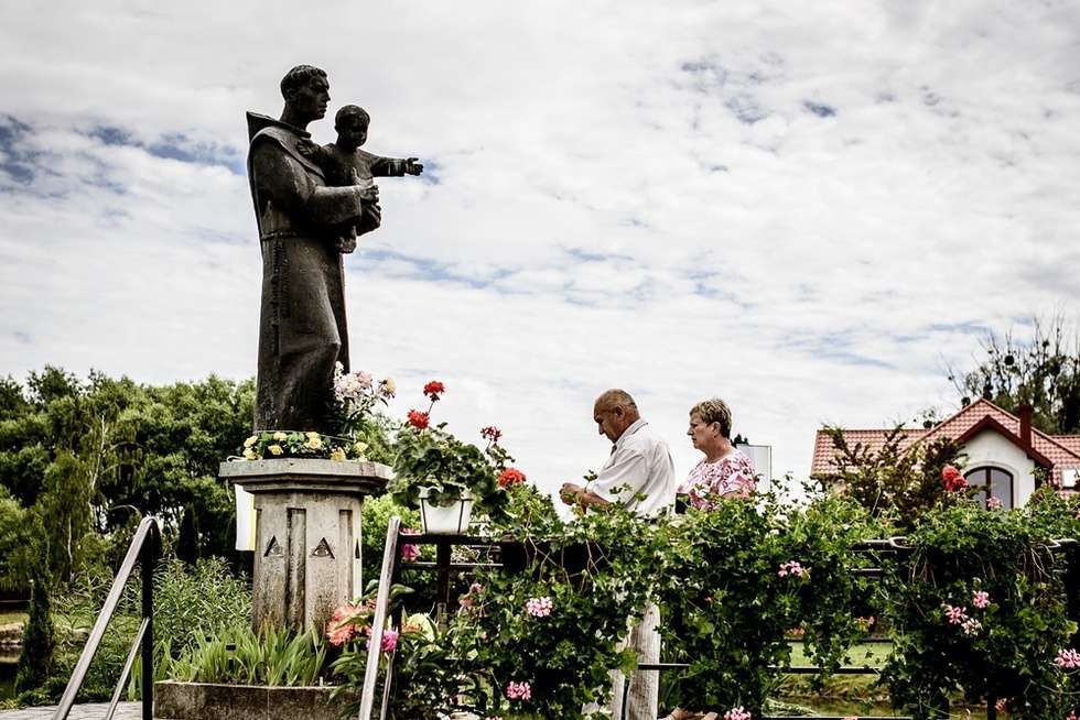  Uroczystości odpustowe ku czci św. Antoniego w Radecznicy (zdjęcie 207) - Autor: Andrzej Mikulski