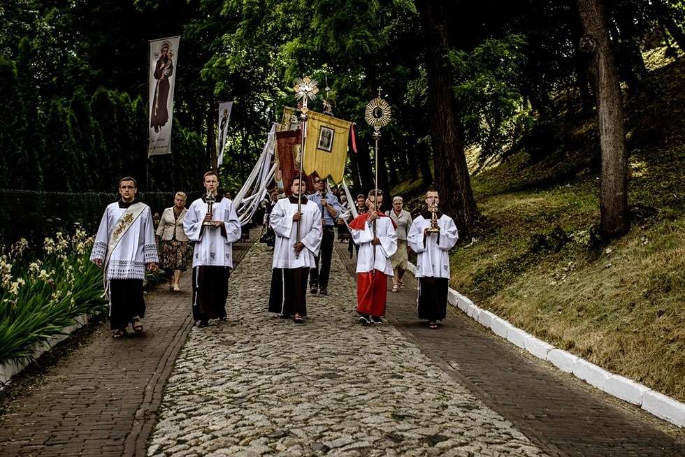  Uroczystości odpustowe ku czci św. Antoniego w Radecznicy (zdjęcie 147) - Autor: Andrzej Mikulski
