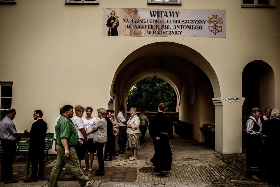  Uroczystości odpustowe ku czci św. Antoniego w Radecznicy (zdjęcie 156) - Autor: Andrzej Mikulski